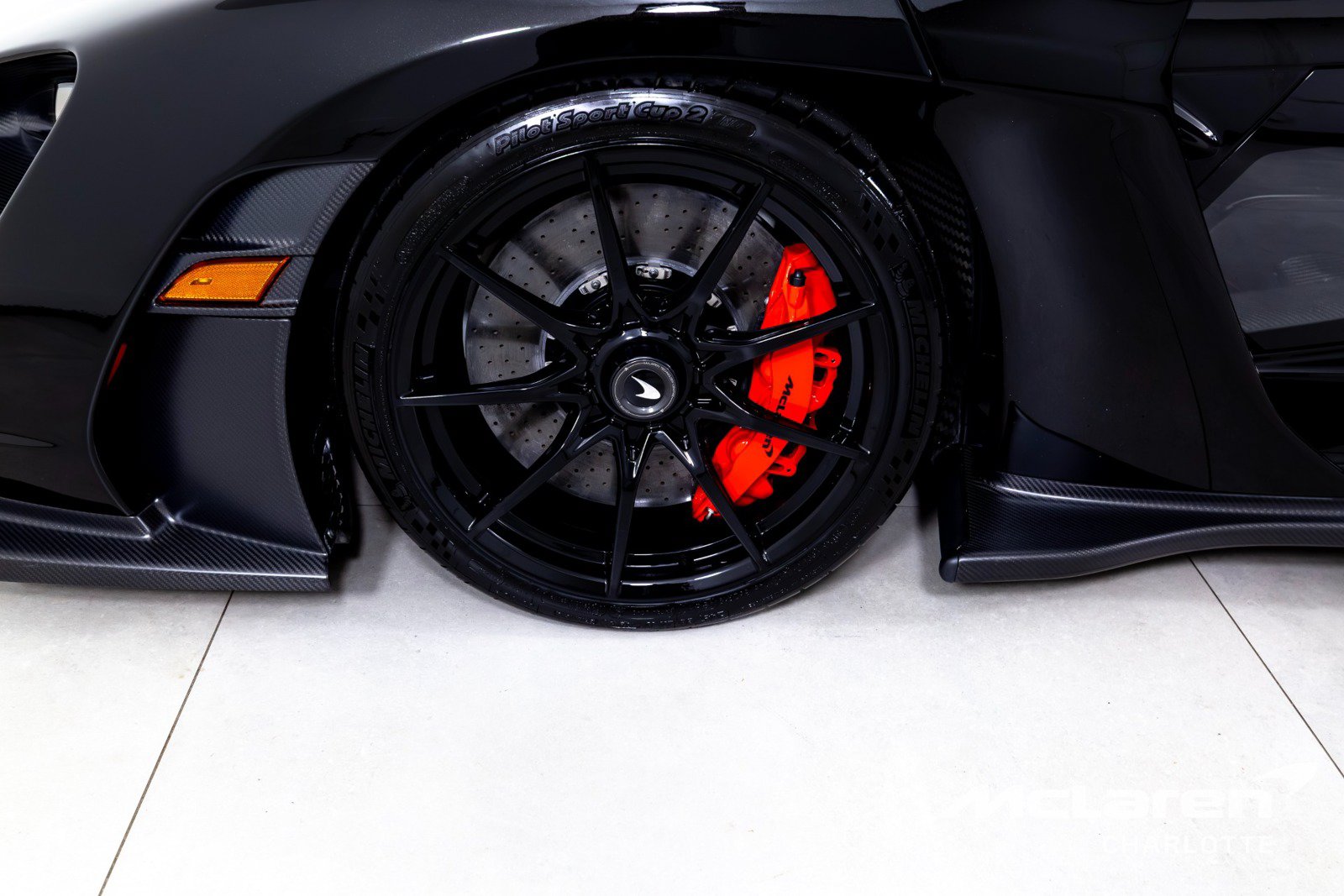 Used 2019 McLaren Senna photo 32