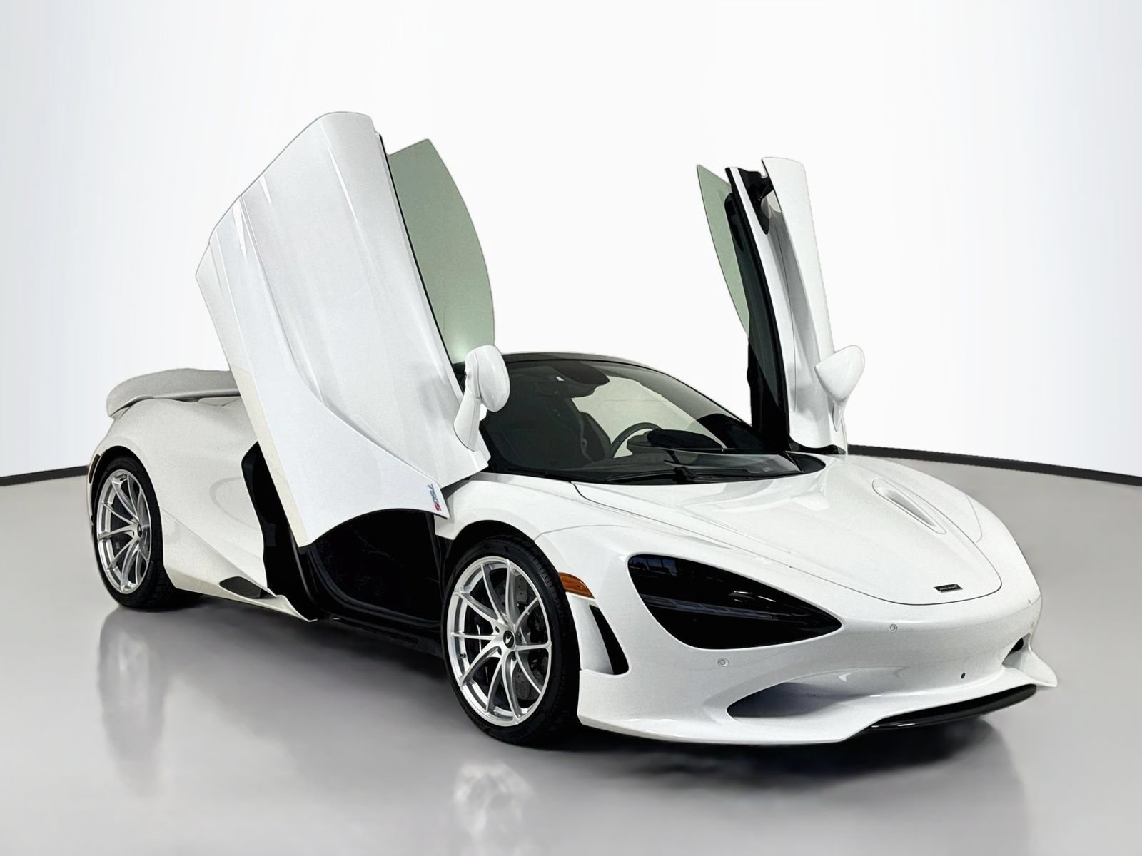 Used 2024 McLaren 750S Spider 1