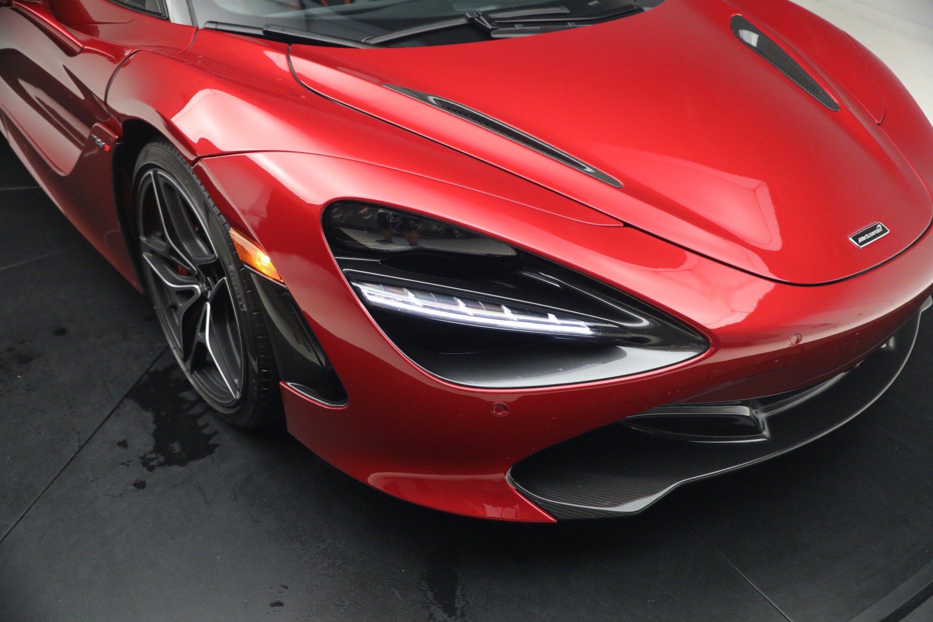 Used 2019 McLaren 720S Performance photo 37