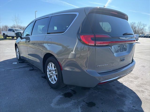 2023 Chrysler Pacifica Touring-L
