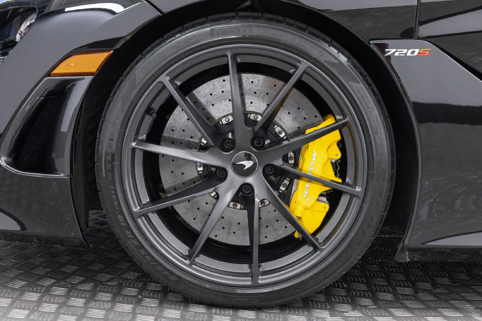 Used 2022 McLaren 720S Spider photo 38