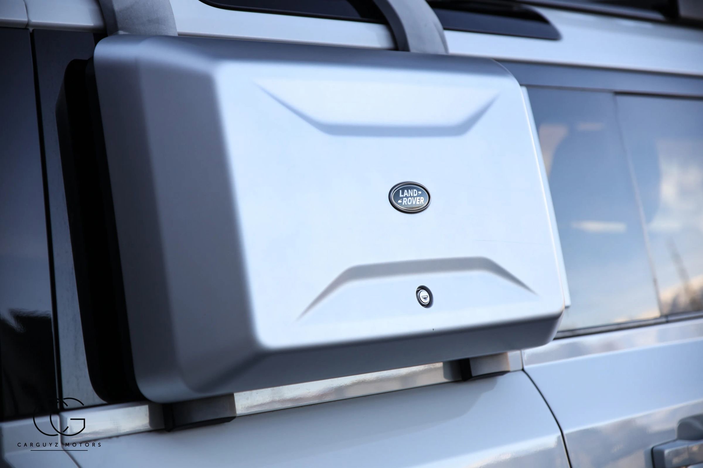 2021 Land Rover Defender 110 SE