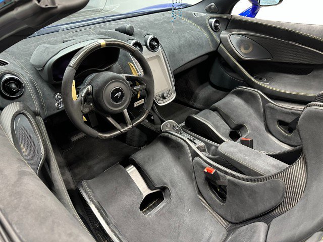 Used 2020 McLaren 600LT Spider photo 23