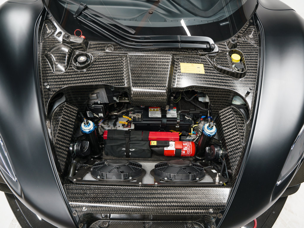 Used 2015 McLaren P1 photo 35