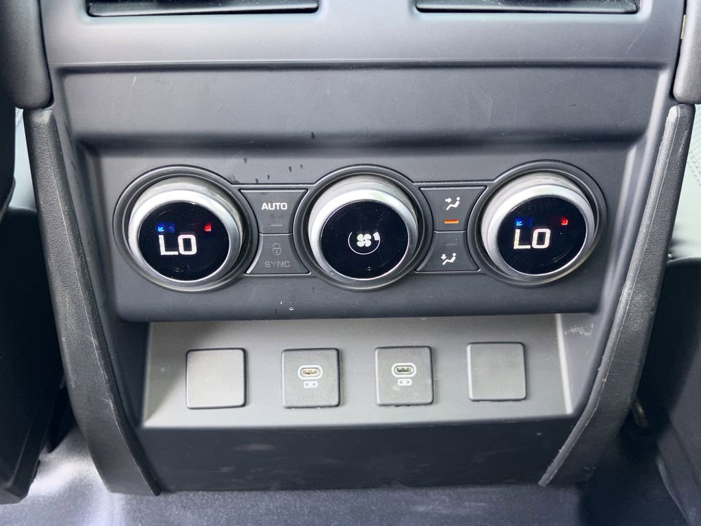 2025 Land Rover Defender 110 S