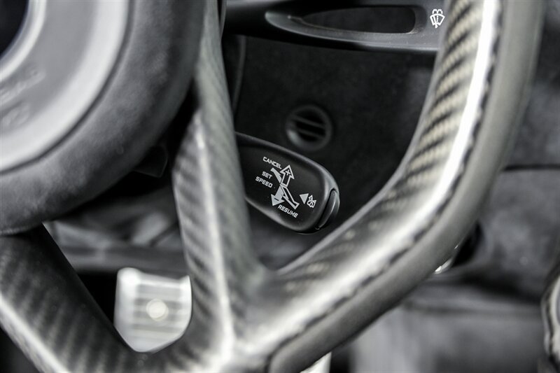 Used 2020 McLaren 720S Performance photo 29