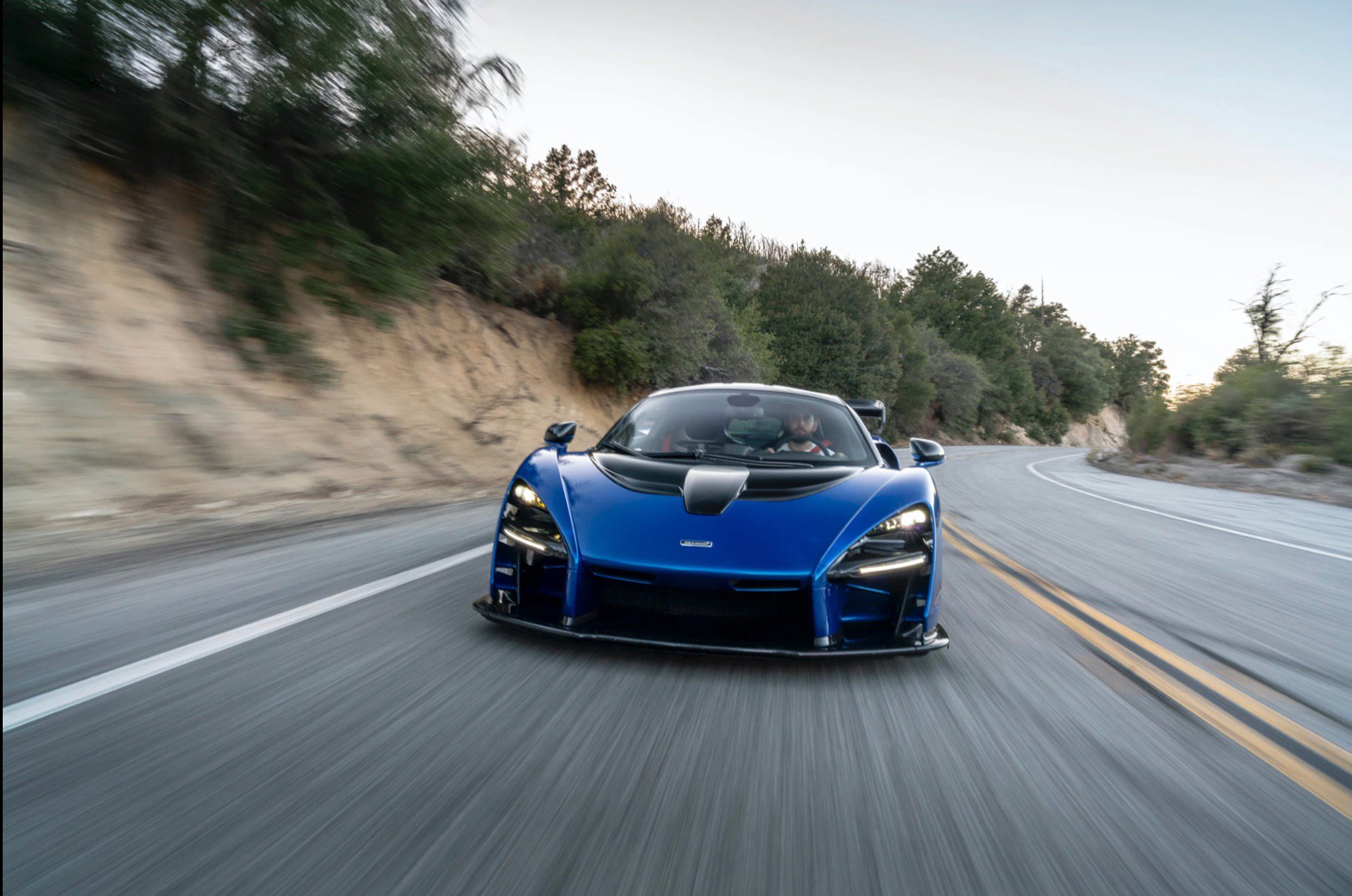 Used 2019 McLaren Senna Coupe ULTRA RARE Only 1685 Mil photo 95