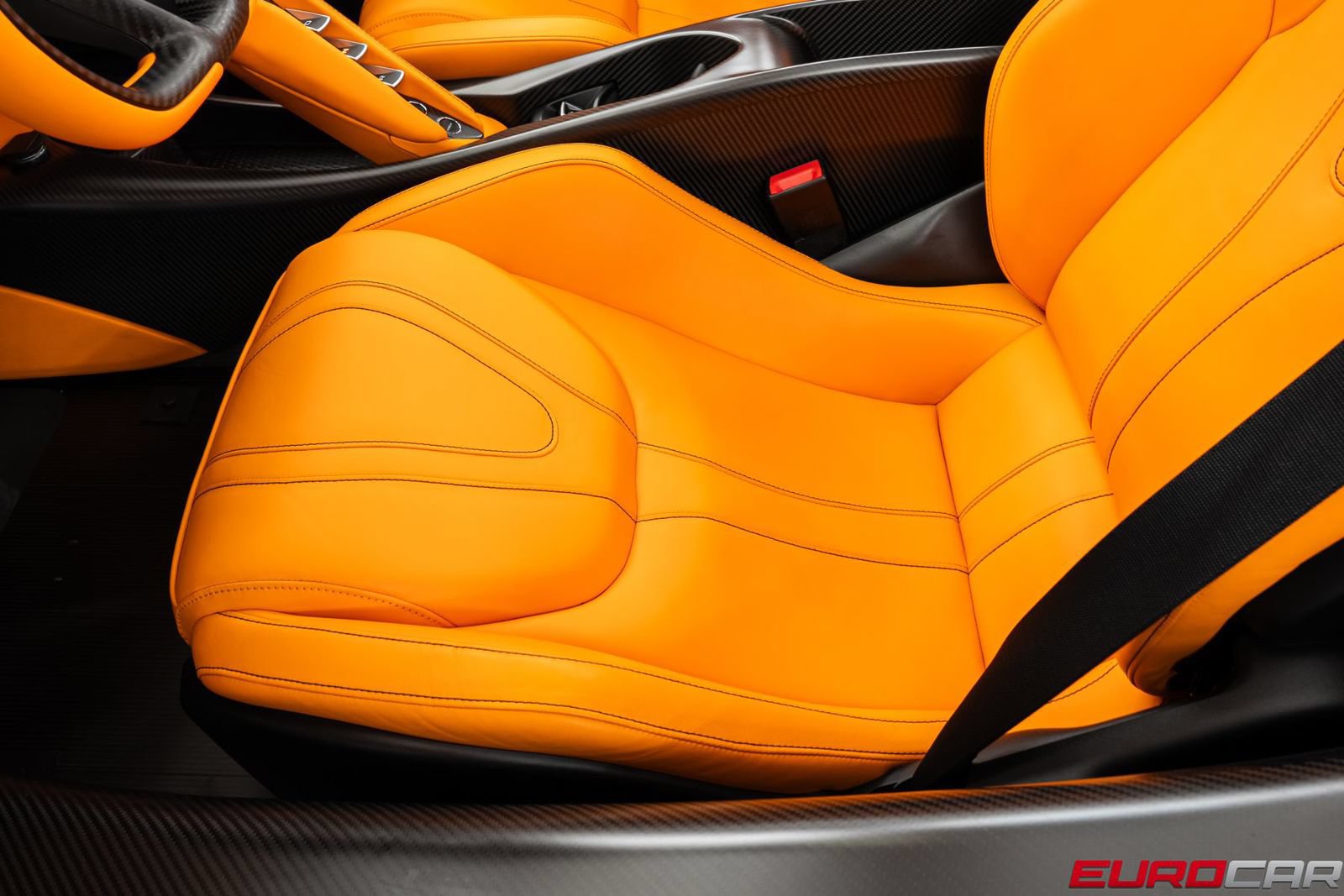 Used 2022 McLaren 765LT photo 45