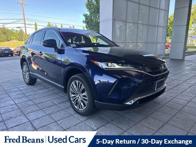 Used 2021 Toyota Venza XLE w/ Softex Package