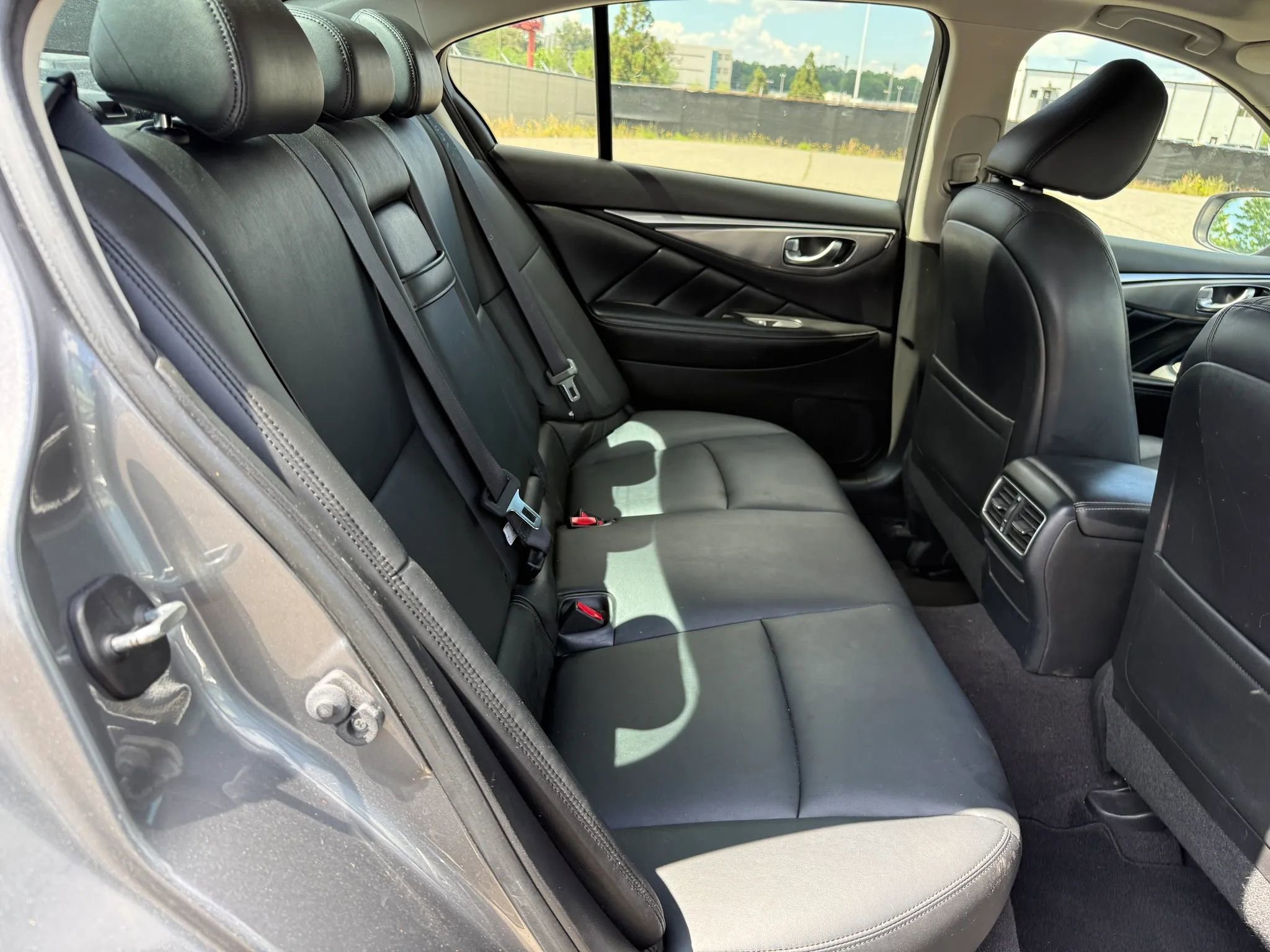 2015 INFINITI Q50 Premium