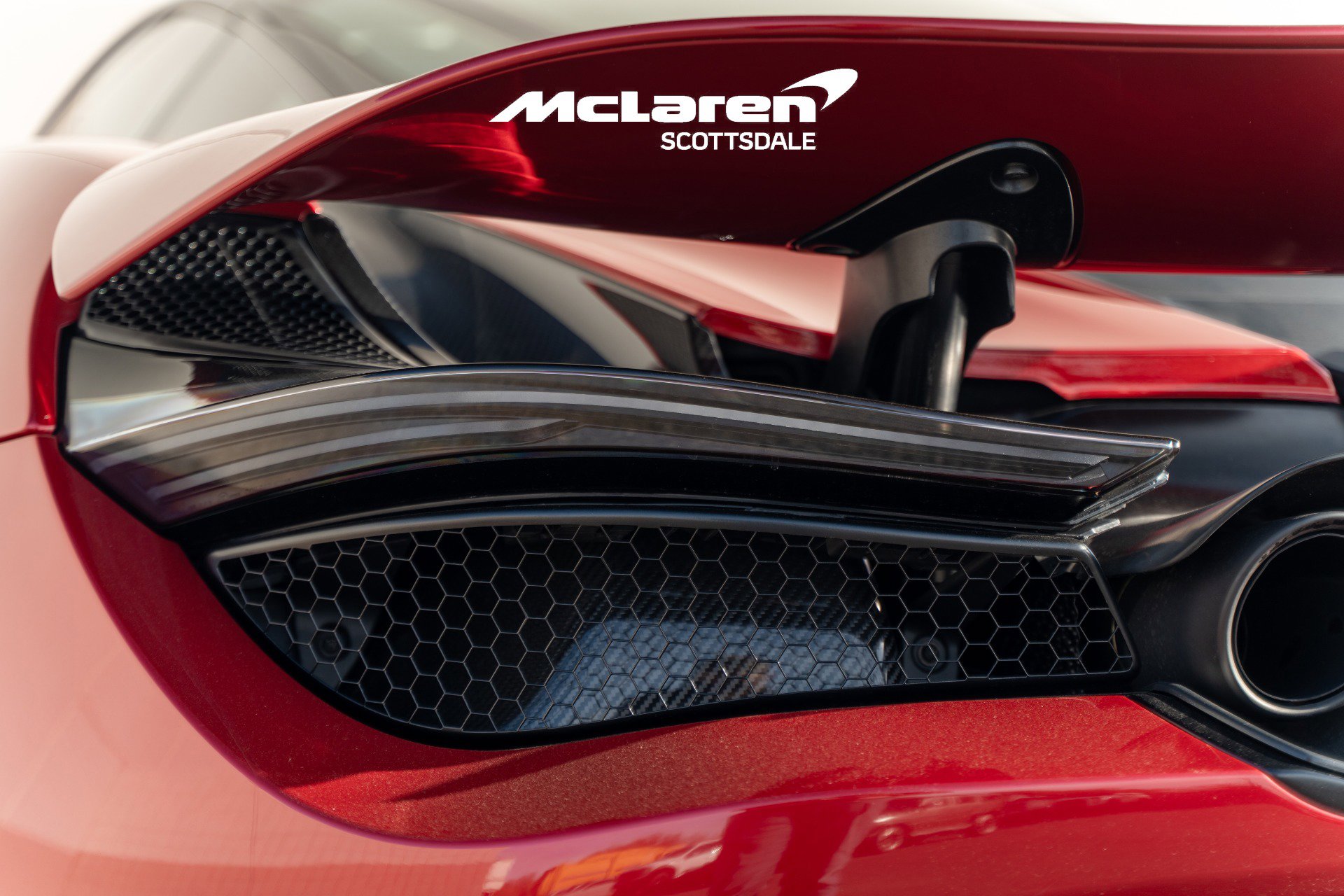 Used 2018 McLaren 720S Performance photo 17