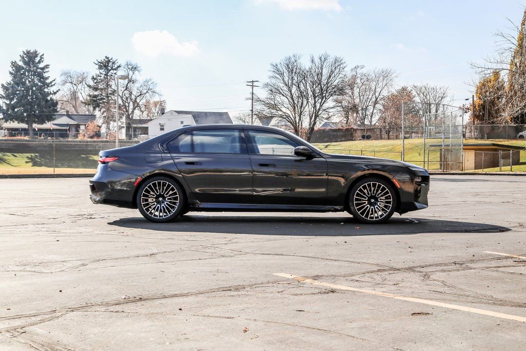 2025 BMW 760i xDrive