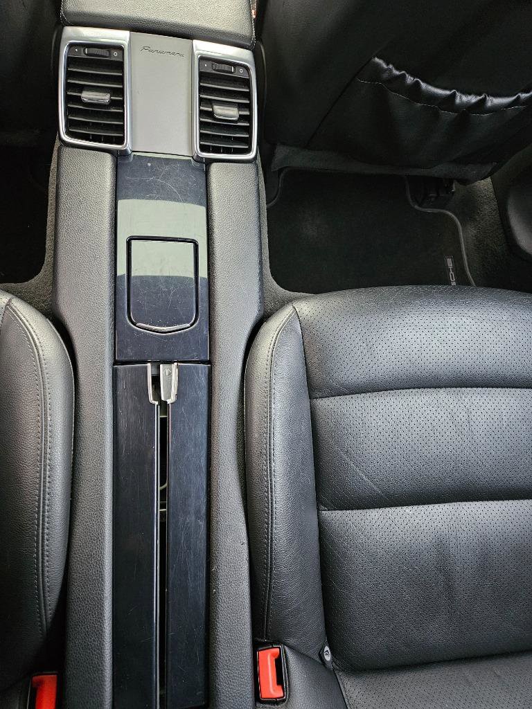 2012 Porsche Panamera 4