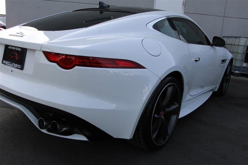 2016 Jaguar F-TYPE R