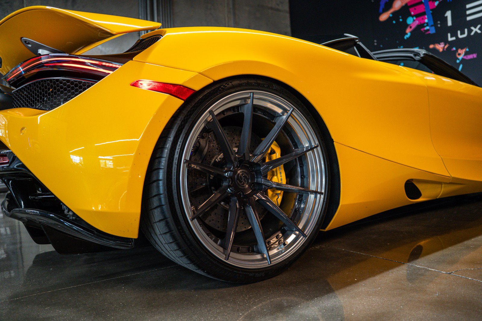 Used 2020 McLaren 720S Spider photo 14