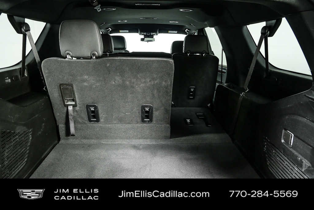 2025 Chevrolet Suburban LT