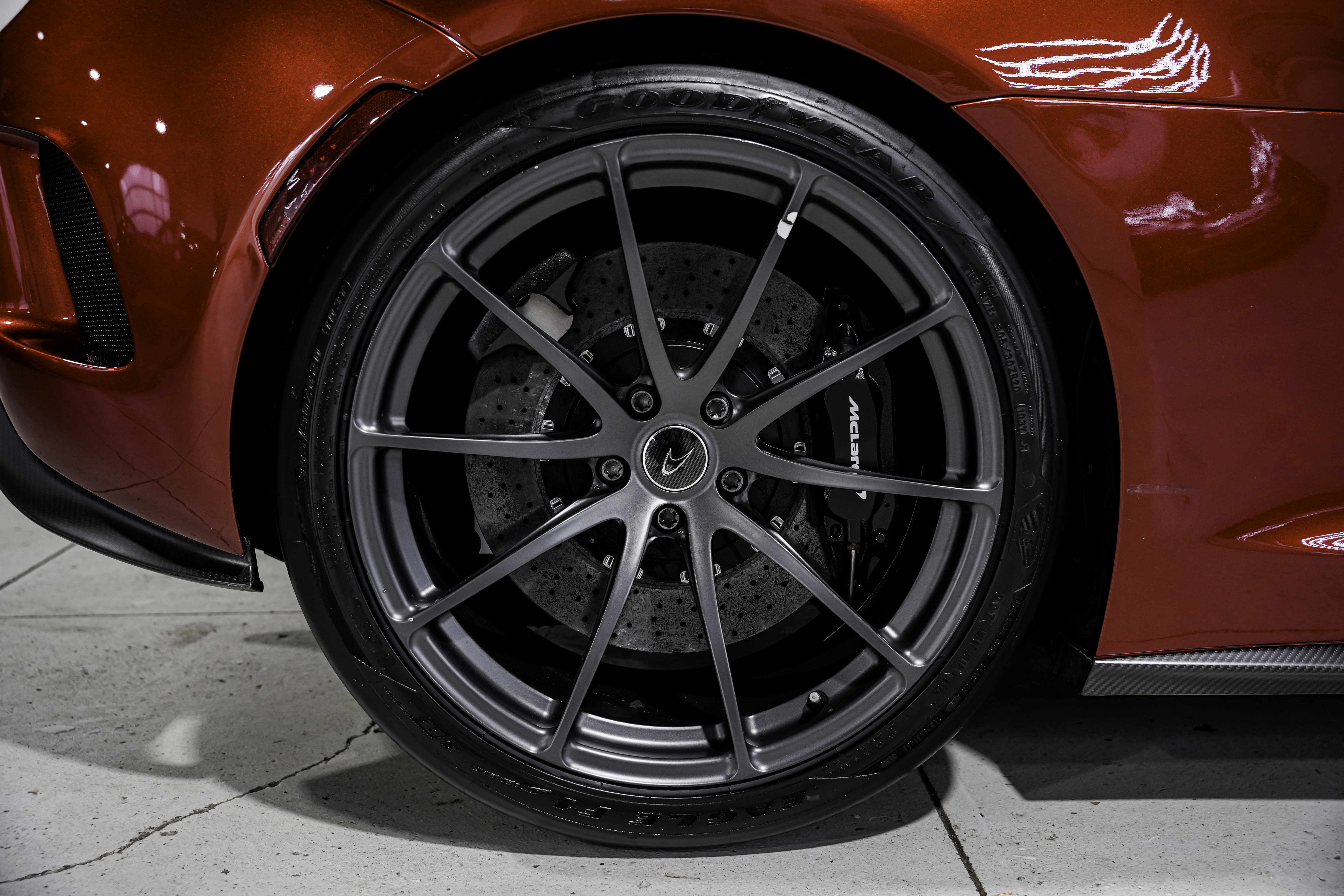 Used 2016 McLaren 675LT Coupe photo 42