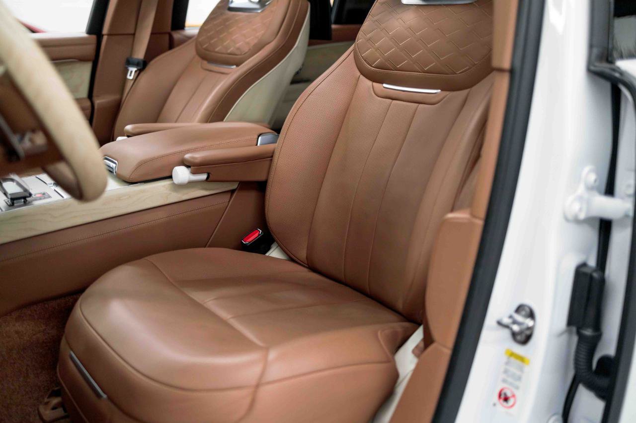 2024 Land Rover Range Rover SV