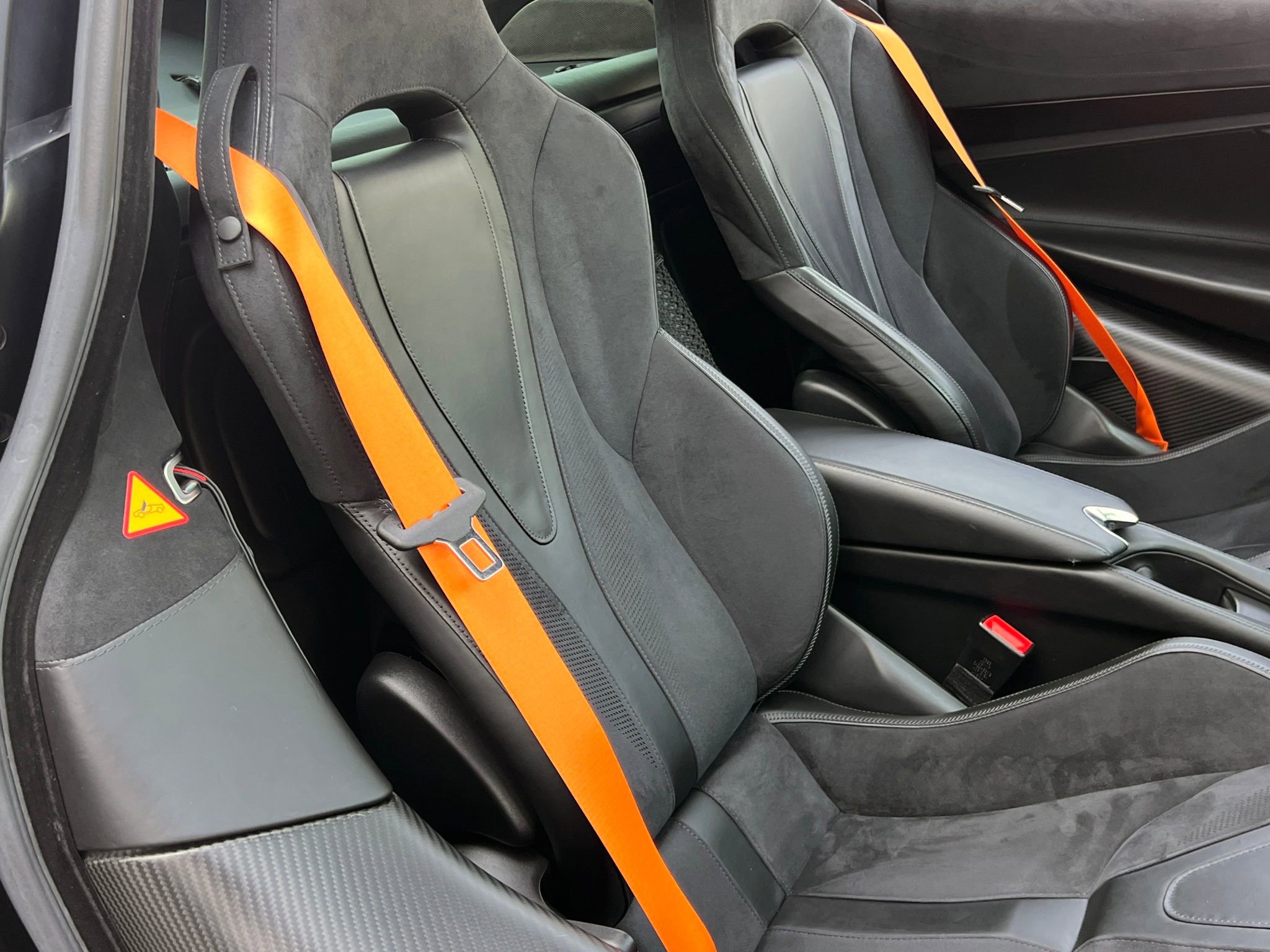 Used 2018 McLaren 720S Performance photo 23