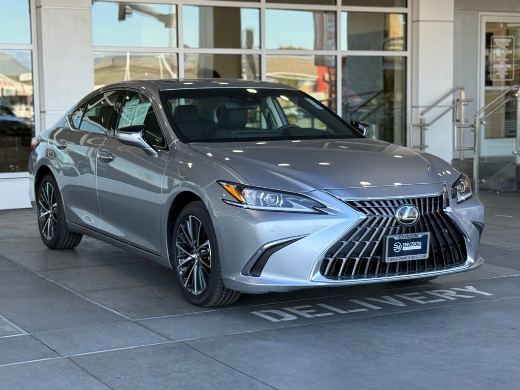 2024 Lexus ES 250