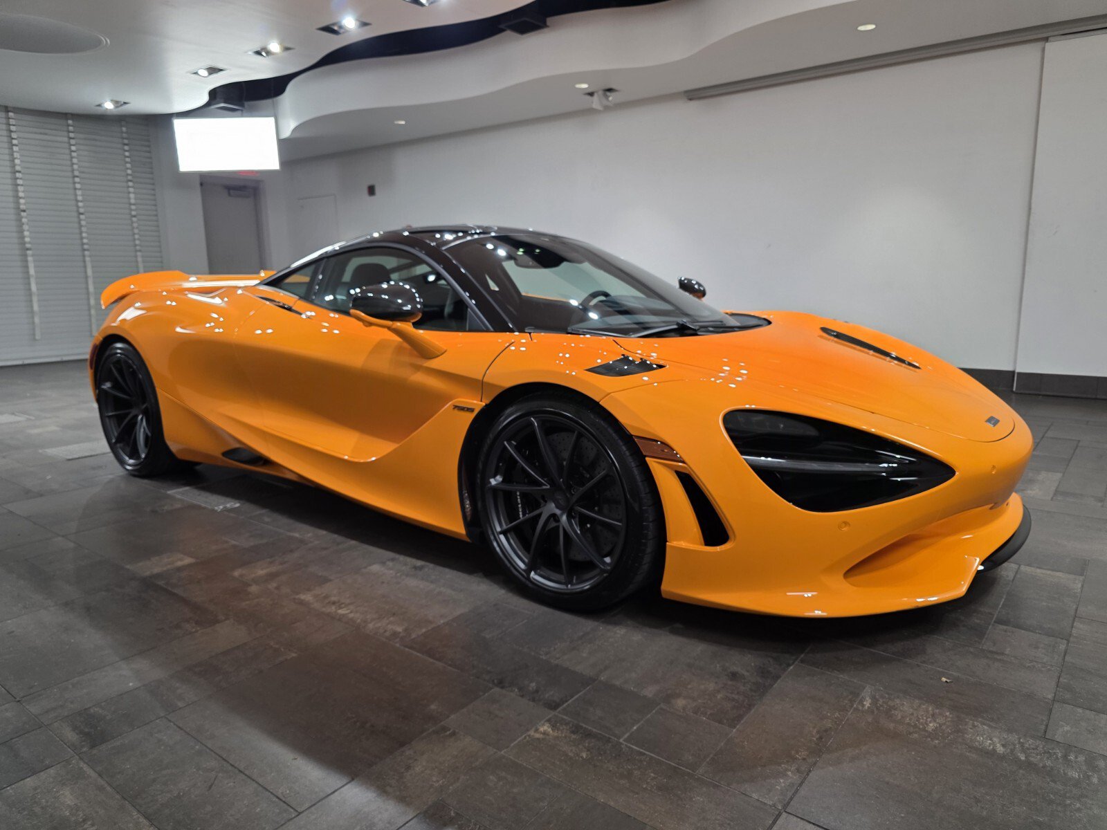 Used 2025 McLaren 750S photo 28