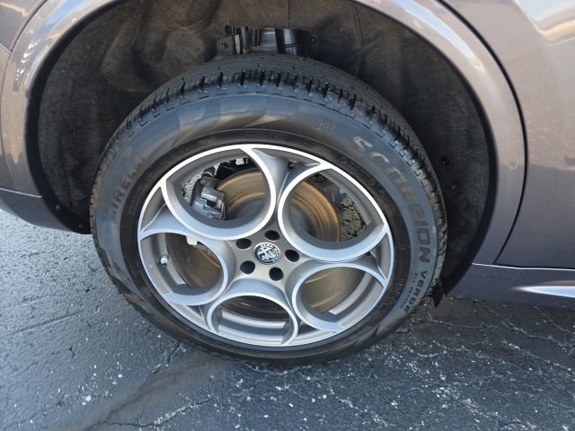 2024 Alfa Romeo Stelvio Ti