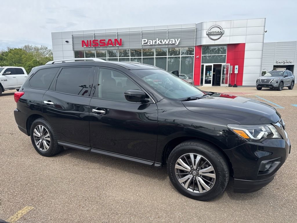 Used 2019 Nissan Pathfinder SV