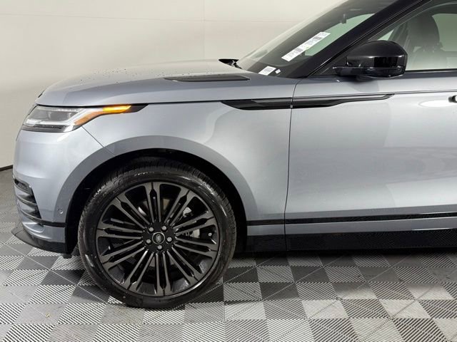 2026 Land Rover Range Rover Velar Dynamic SE