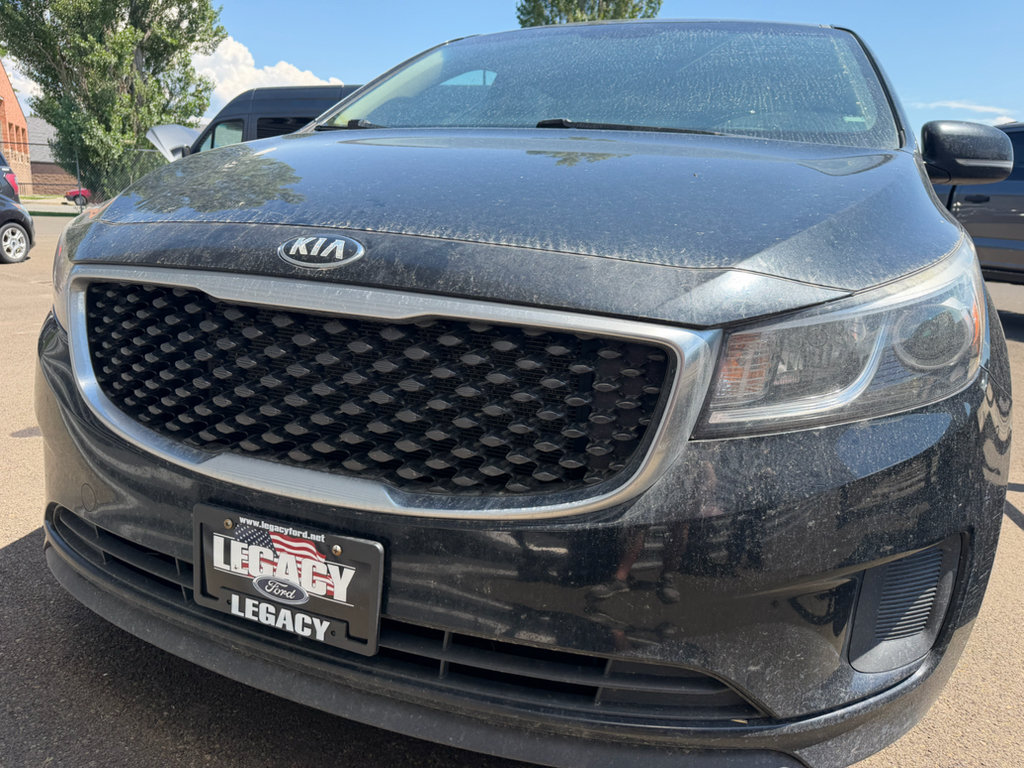 Used 2017 Kia Sedona LX