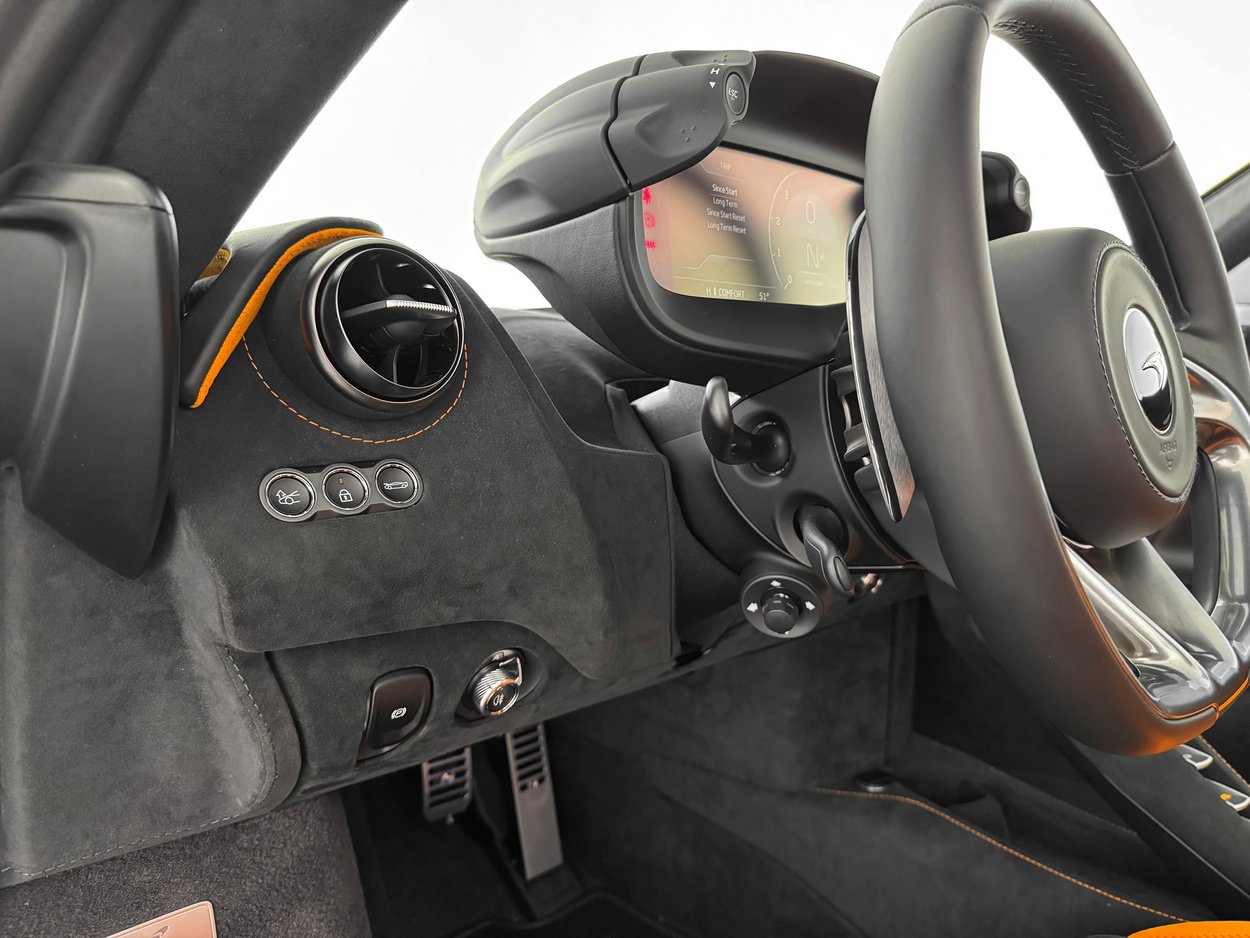Used 2026 McLaren 750S Spider photo 17