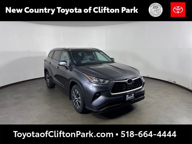 Used 2020 Toyota Highlander XLE