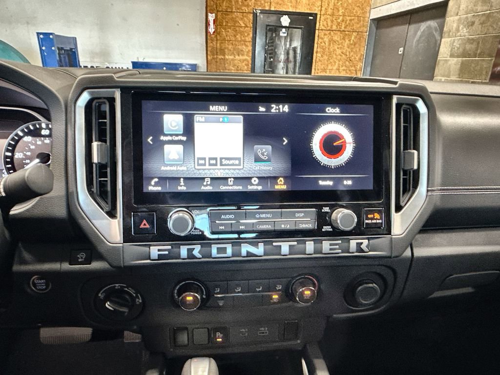 2025 Nissan Frontier SV