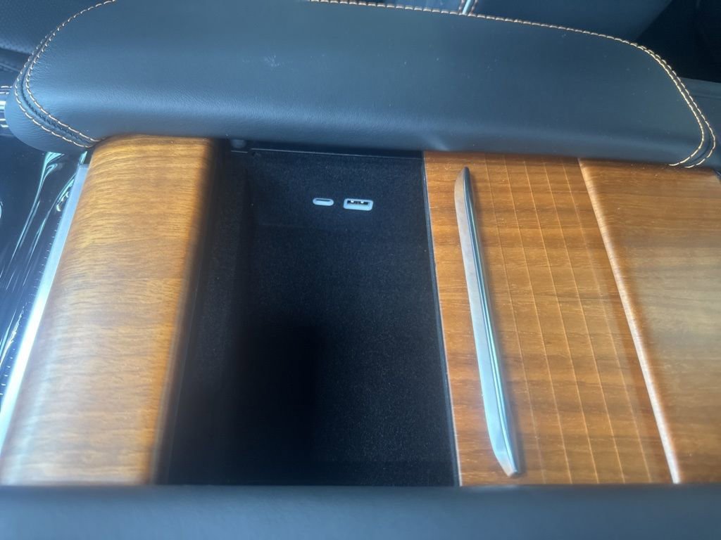 2025 Jeep Grand Wagoneer Series III