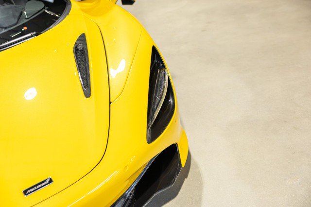 Used 2021 McLaren 720S Performance photo 12