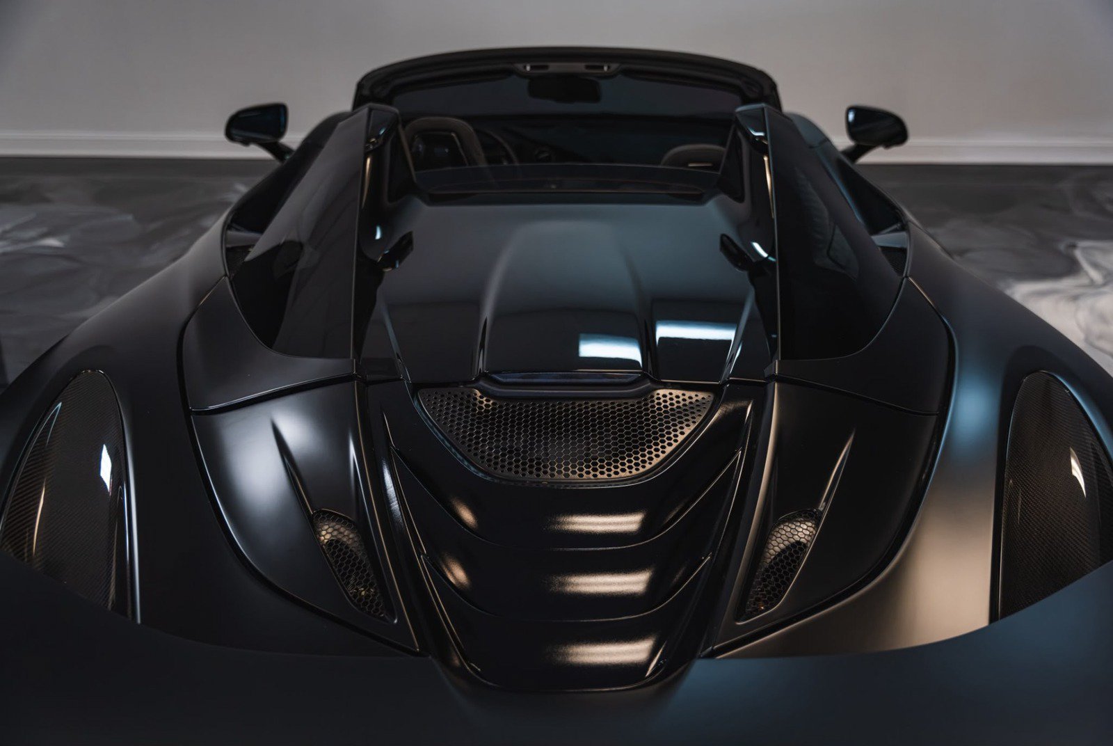 Used 2020 McLaren 720S Performance photo 25