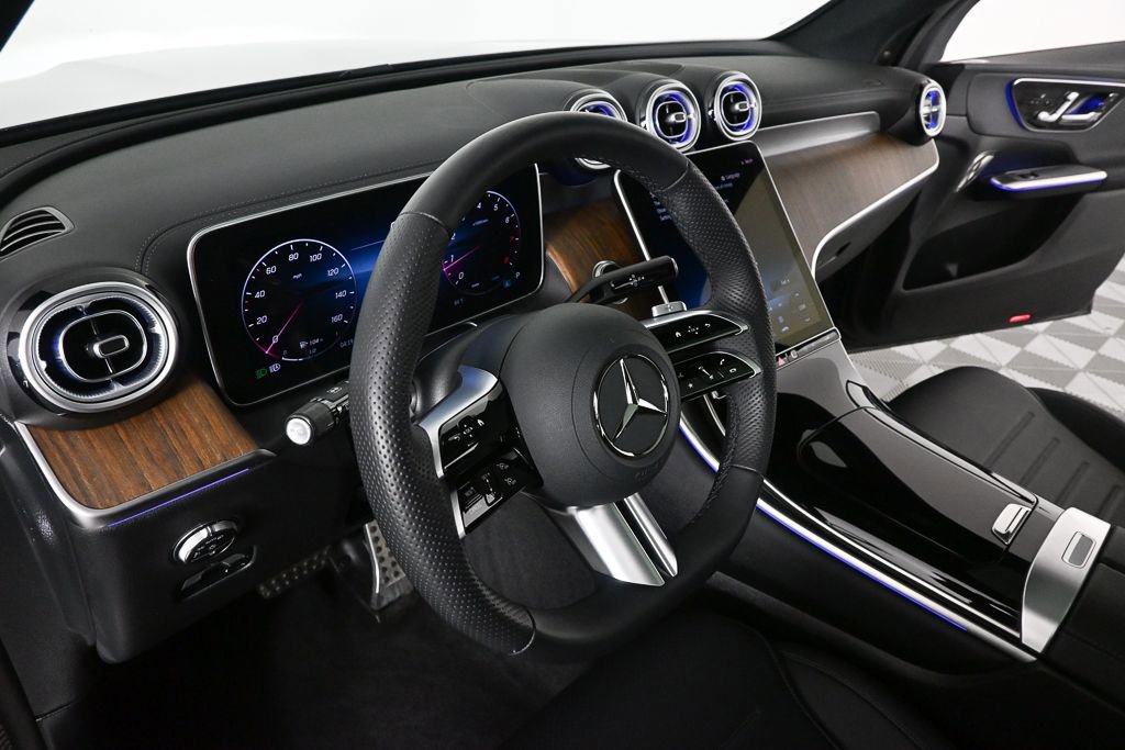 2025 Mercedes-Benz GLC 300 4MATIC