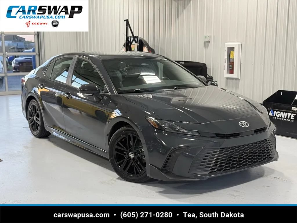 Used 2025 Toyota Camry SE