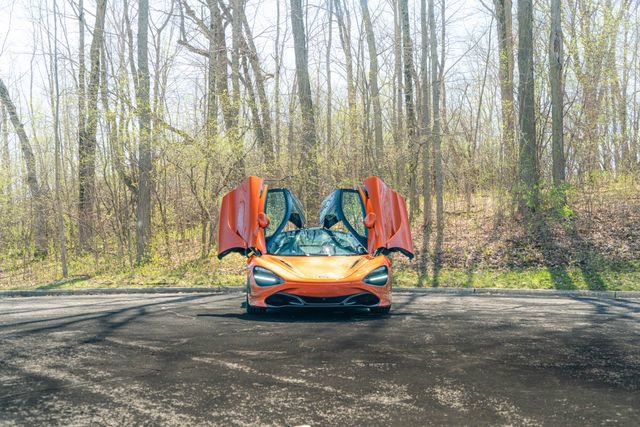Used 2018 McLaren 720S photo 32