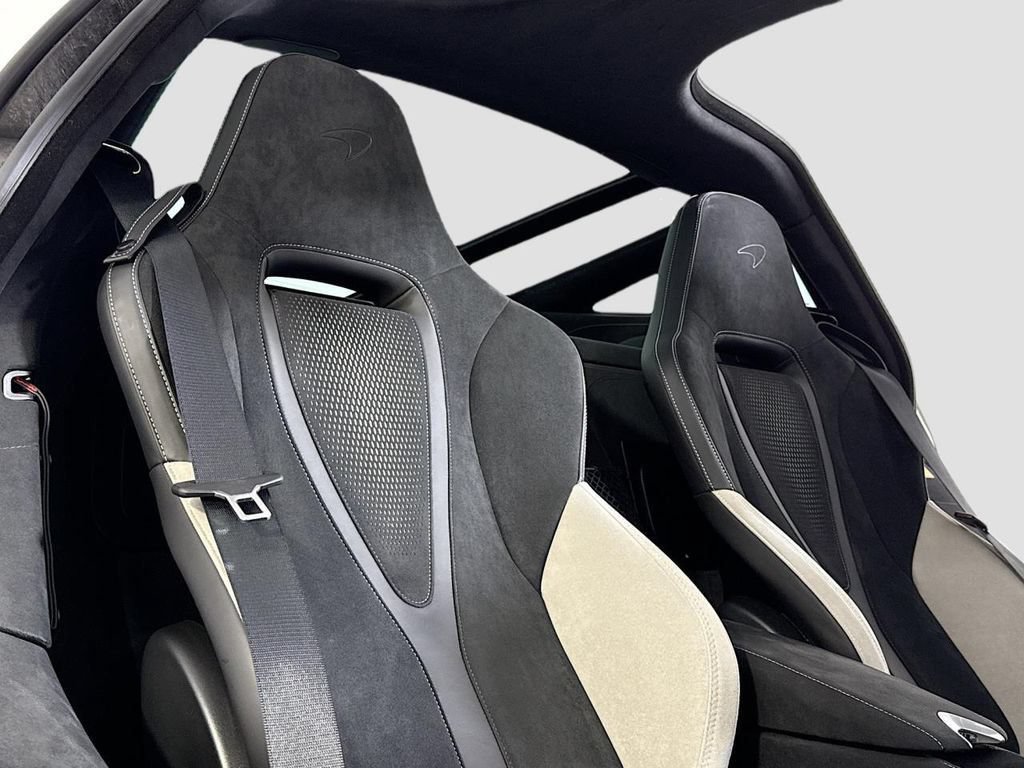 Used 2024 McLaren 750S photo 17