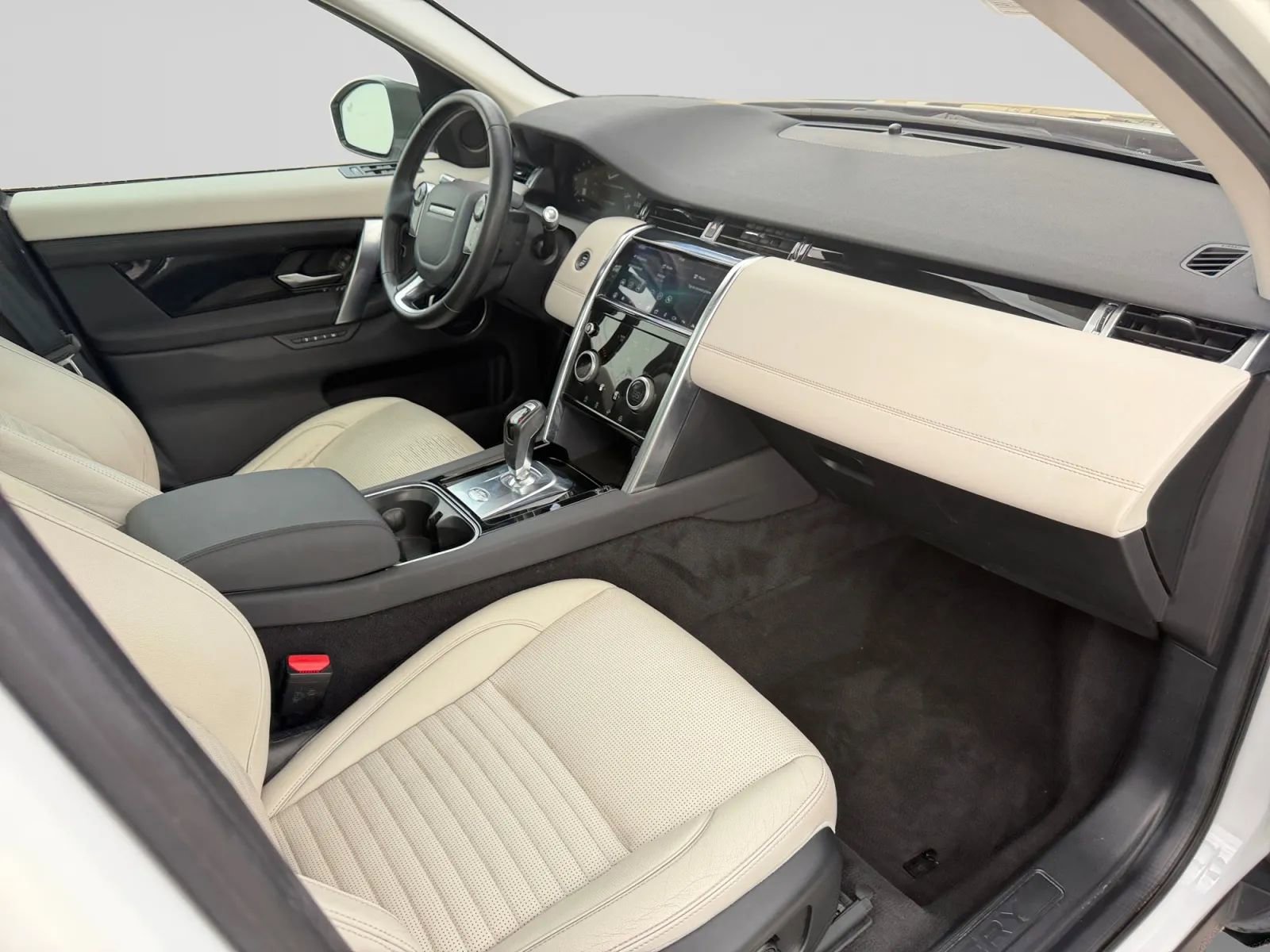 2020 Land Rover Discovery Sport SE