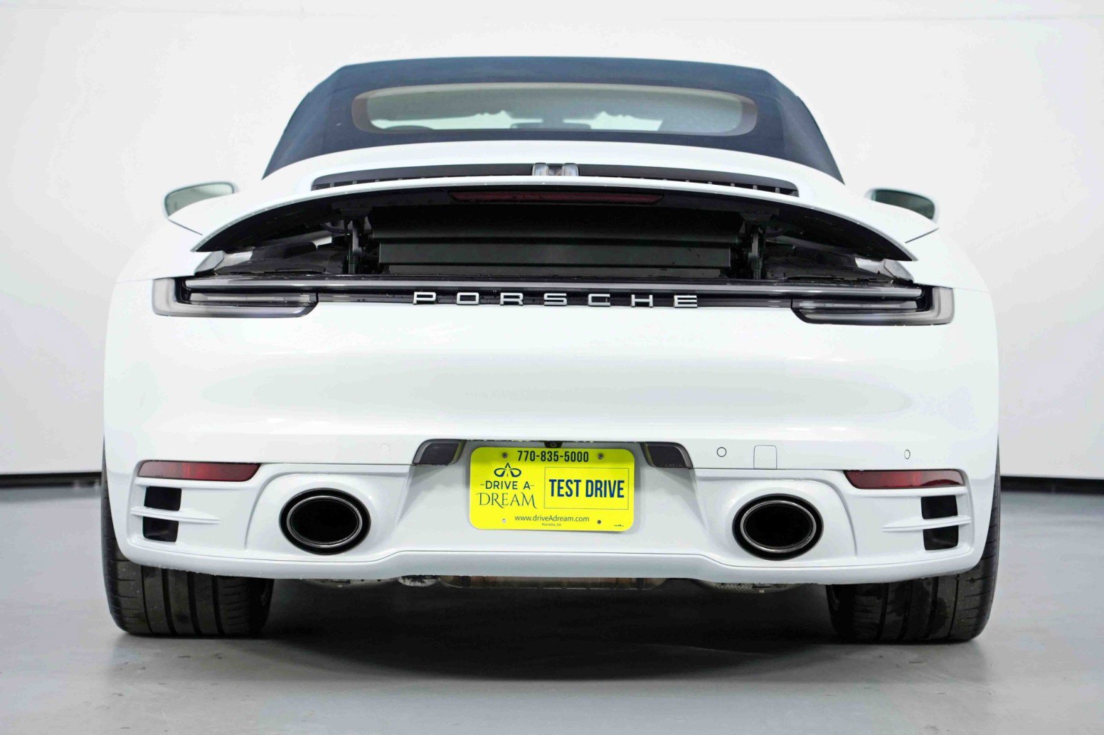 2022 Porsche 911 Carrera