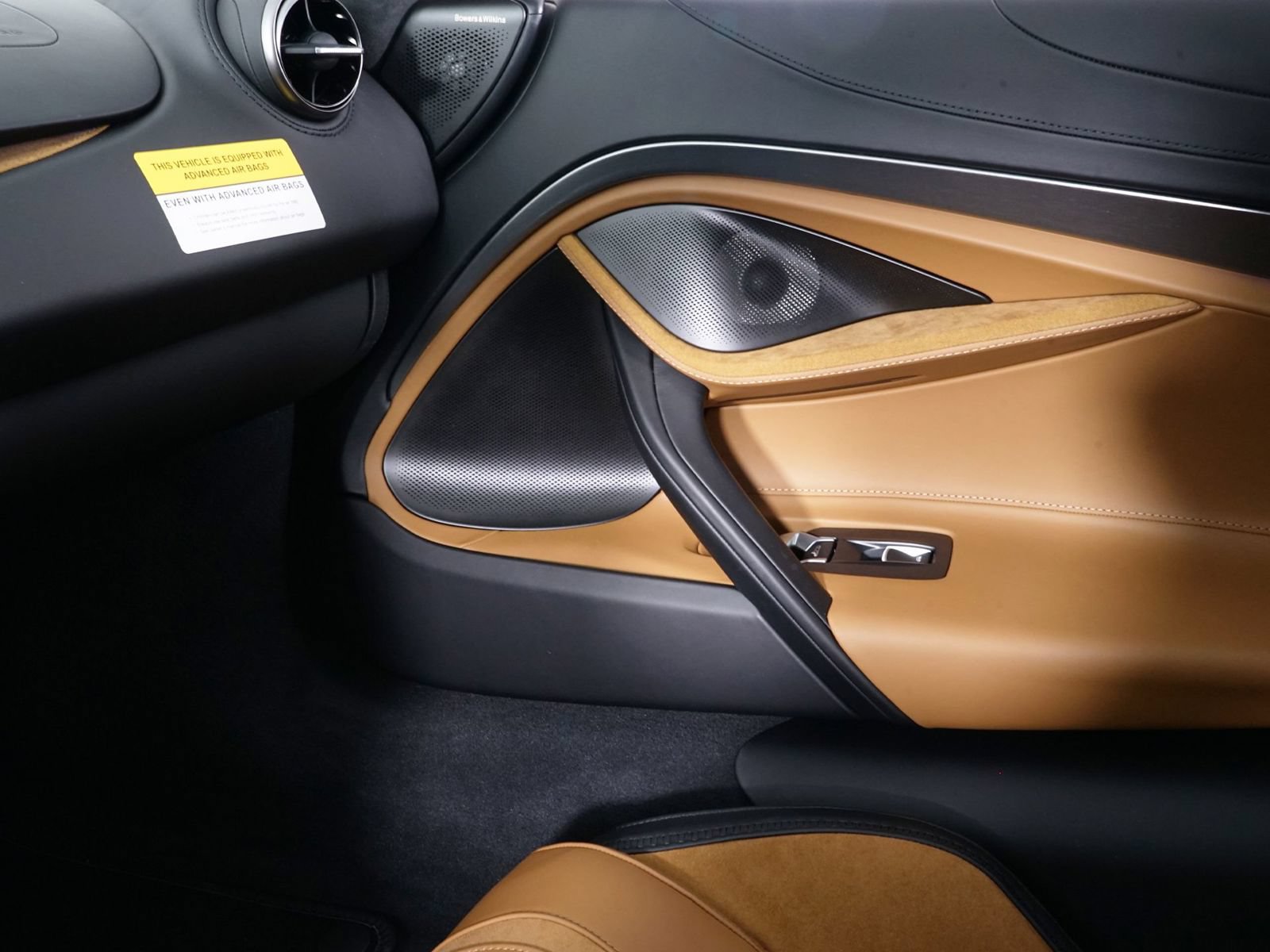New 2026 McLaren 750S photo 24