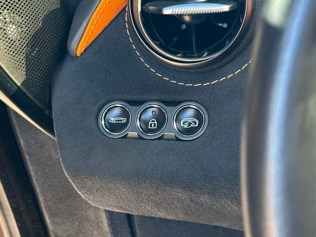 Used 2019 McLaren 720S Performance photo 36