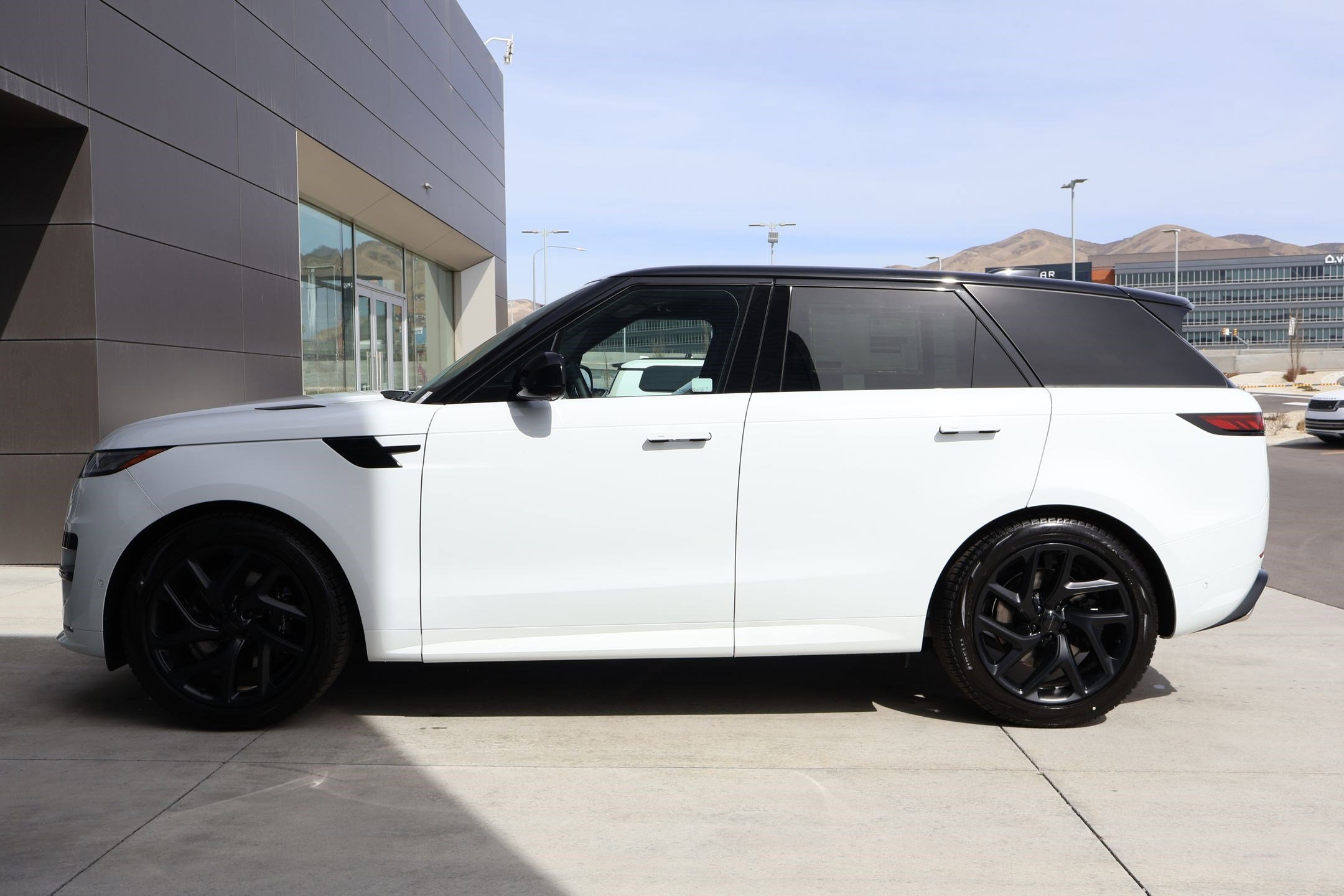 2026 Land Rover Range Rover Sport Dynamic SE