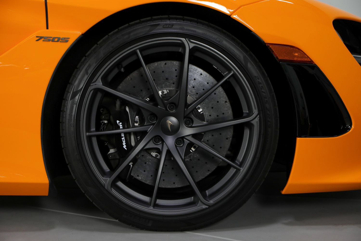Used 2026 McLaren 750S Spider photo 28