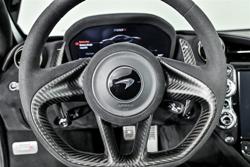 Used 2019 McLaren 720S Performance photo 25