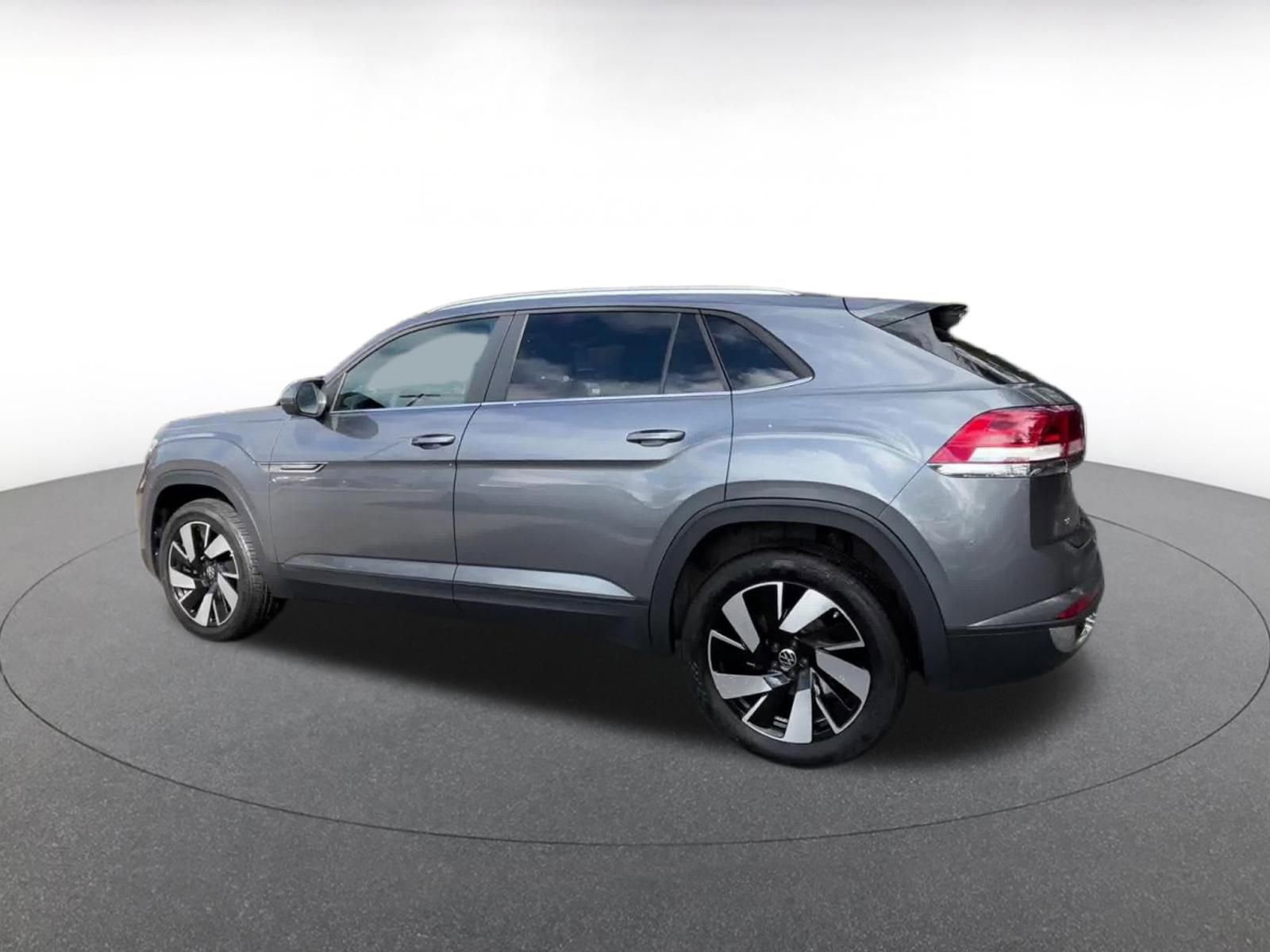 2025 Volkswagen Atlas Cross Sport SE