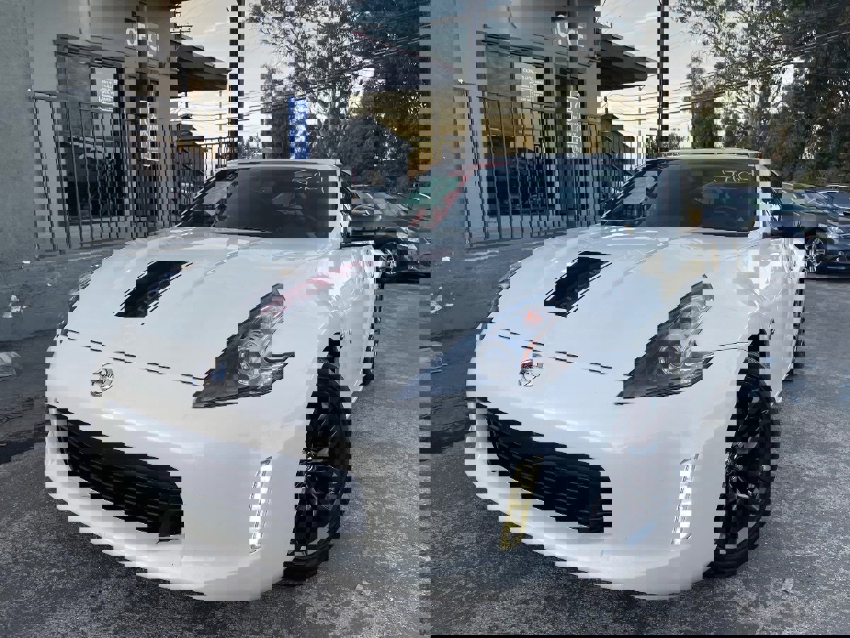 Used 2019 Nissan 370Z Coupe w/ Z34 Heritage Edition - White