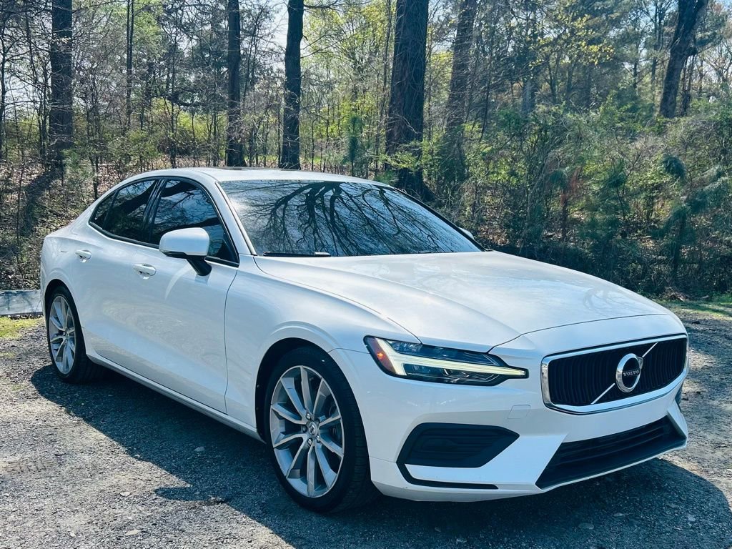 2020 Volvo S60 T5 Momentum