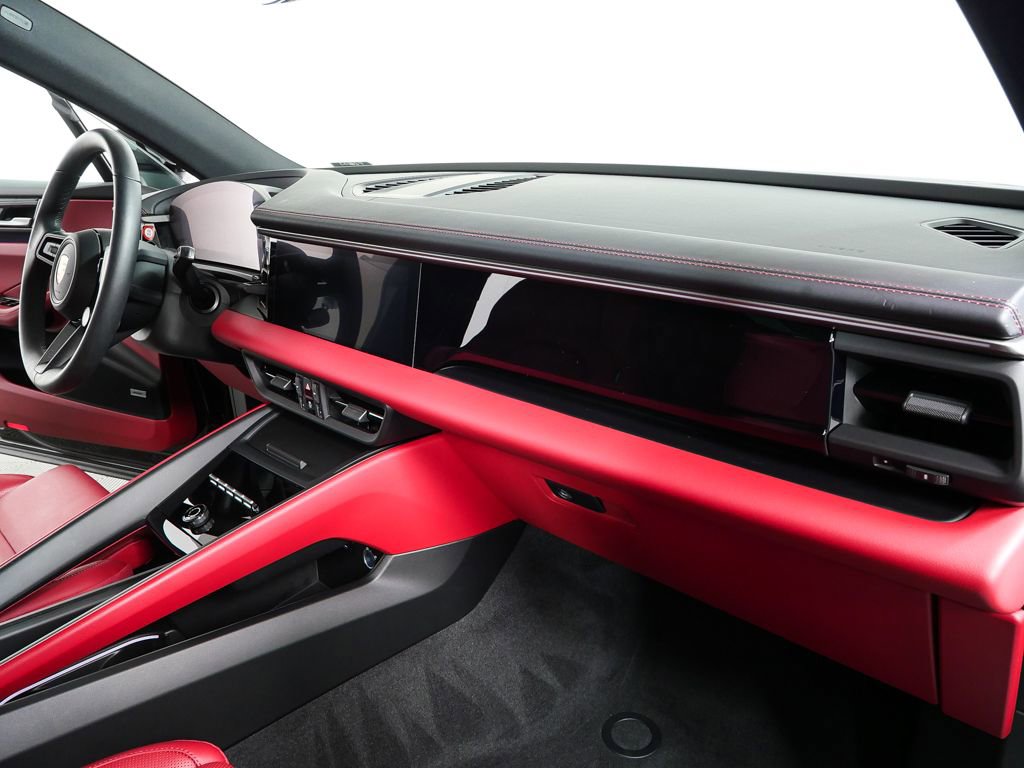 2025 Porsche Macan 4 Electric